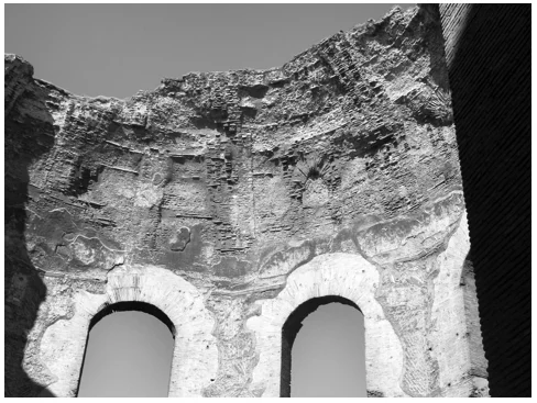 Figure 4.15  Rome, ‘Temple of Minerva Medica’, showing the brick ribs in the dome